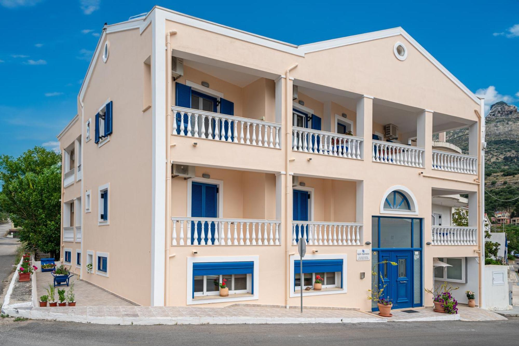 Nefeli Apartments Agia Efimia Exterior photo